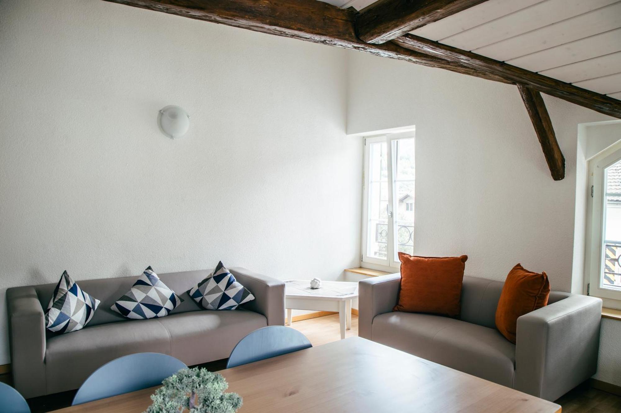 Nimbuzzz Apartments Unterseen 客房 照片