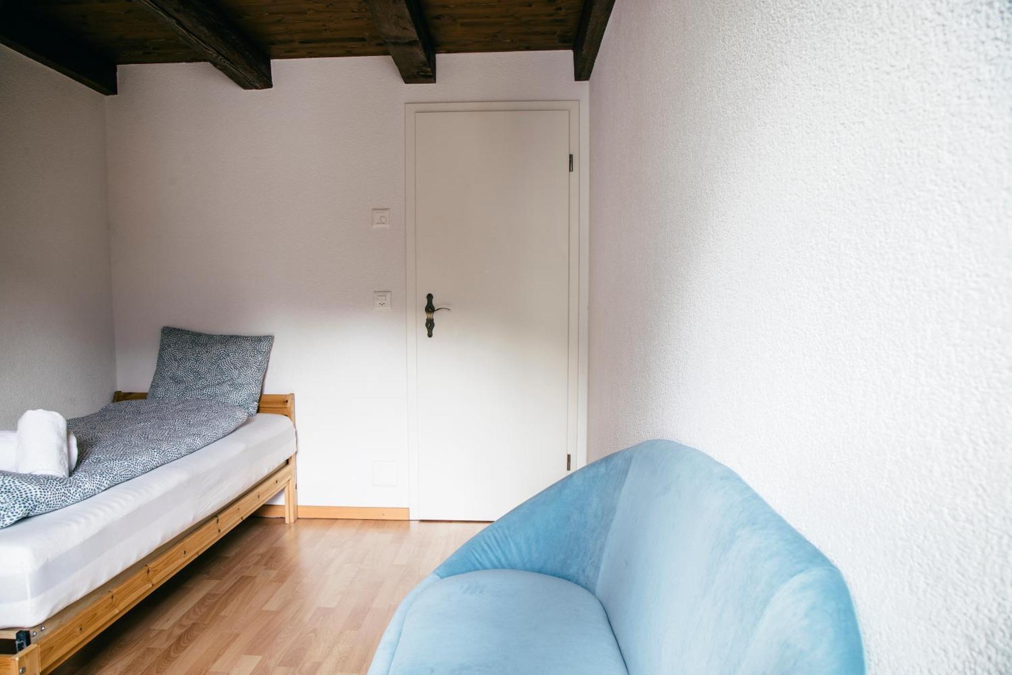 Nimbuzzz Apartments Unterseen 客房 照片