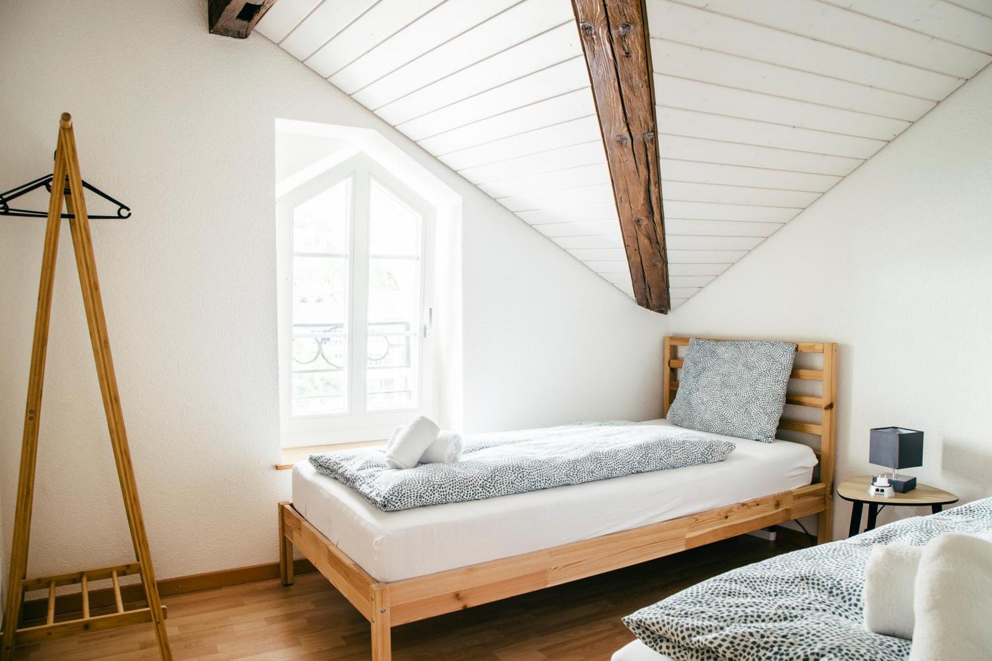 Nimbuzzz Apartments Unterseen 客房 照片